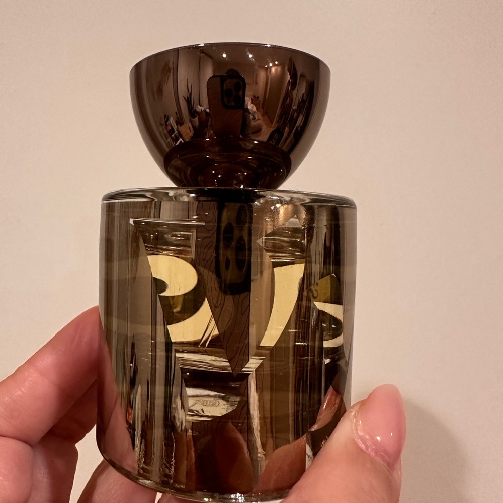Vyrao Perfume- the Sixth